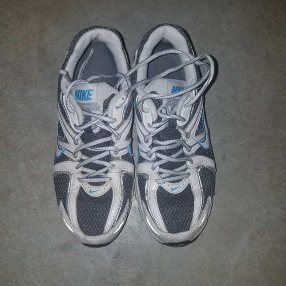 Nike running shoes - Picture 2 of 4